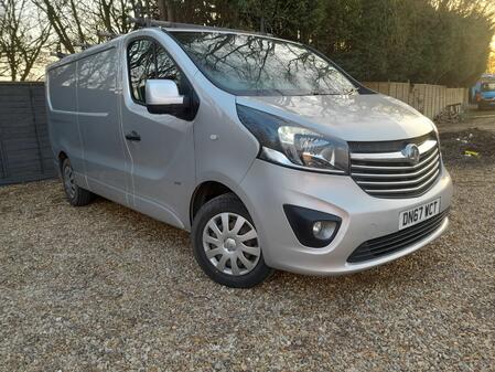 VAUXHALL VIVARO 1.6 CDTi 2900 Sportive