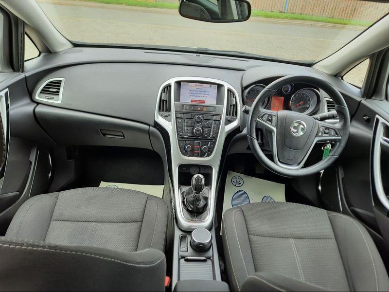 VAUXHALL ASTRA