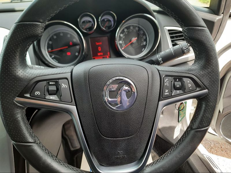 VAUXHALL ASTRA