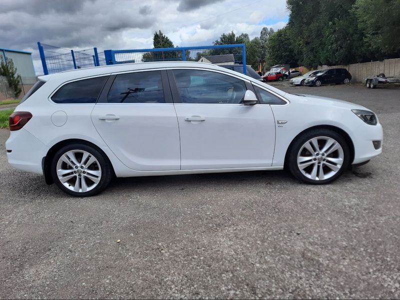 VAUXHALL ASTRA