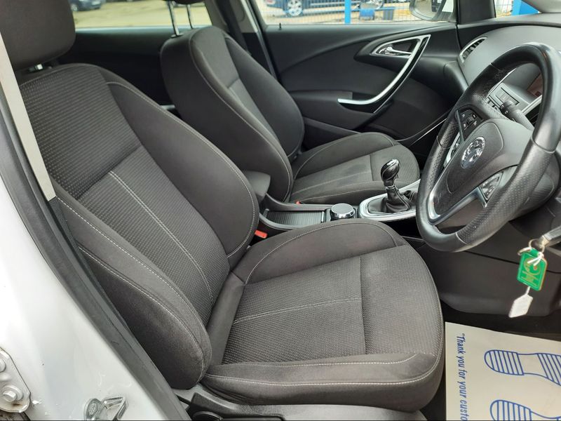 VAUXHALL ASTRA